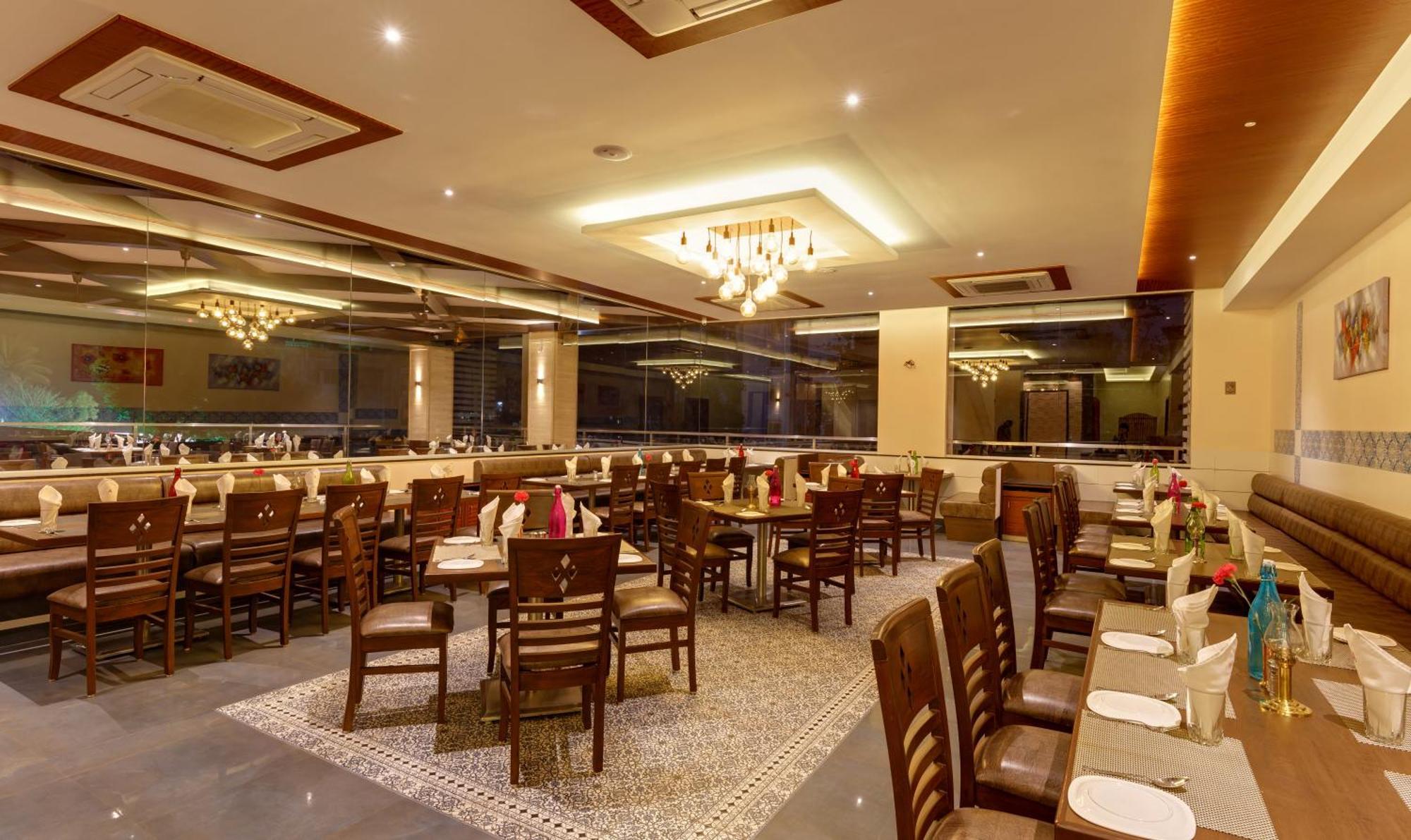 Hotel Ayodhya Kolhapur Ngoại thất bức ảnh