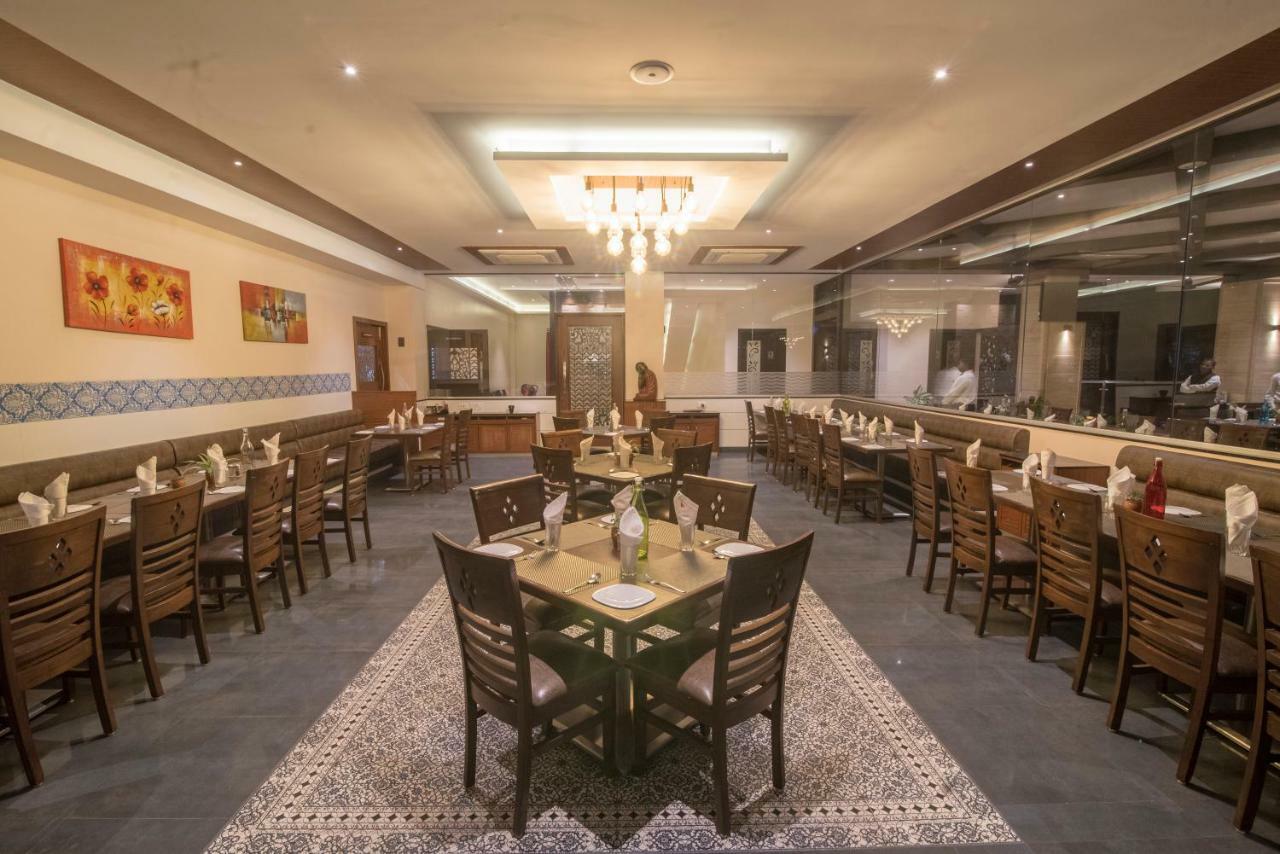 Hotel Ayodhya Kolhapur Ngoại thất bức ảnh