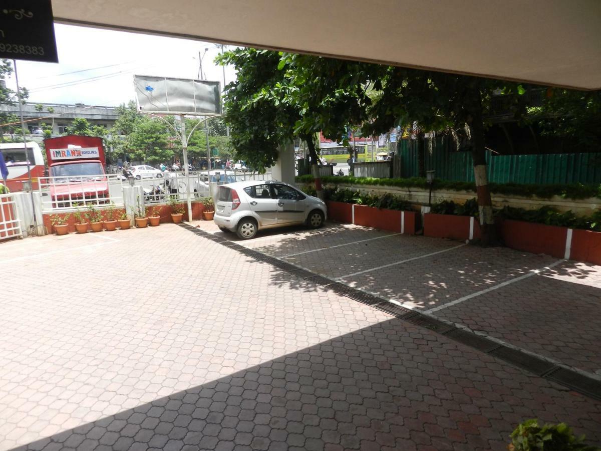 Hotel Ayodhya Kolhapur Ngoại thất bức ảnh