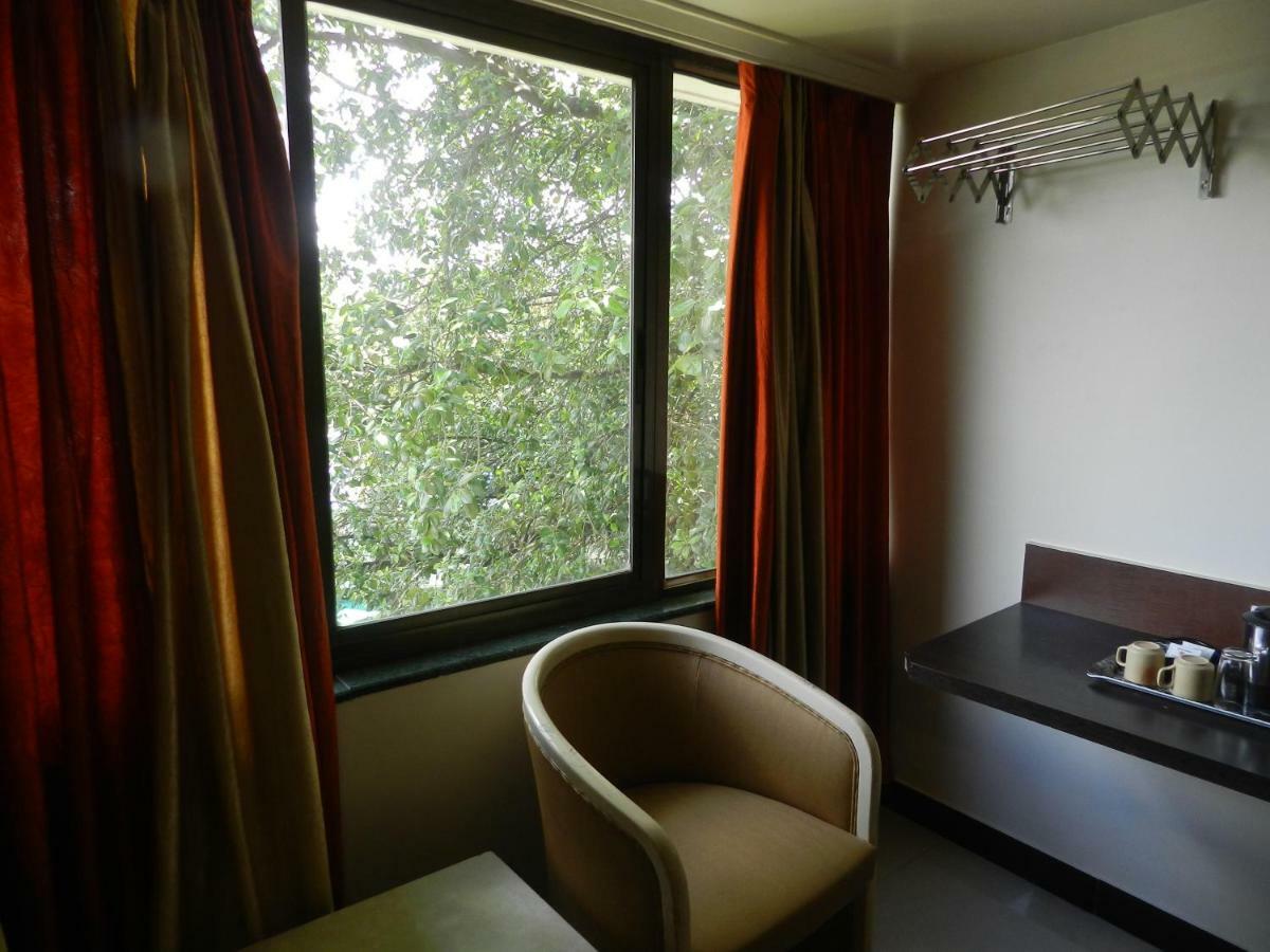 Hotel Ayodhya Kolhapur Ngoại thất bức ảnh